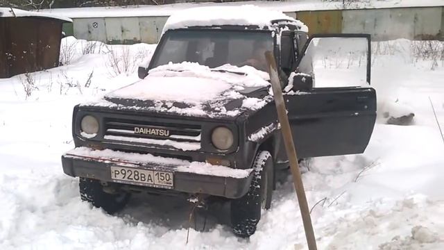 Белый и красный фургоны Форд смотреть онлайн