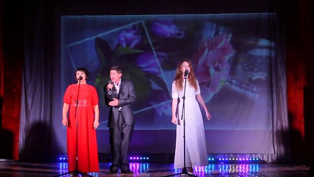 песня "Роза белая, роза алая" смотреть онлайн