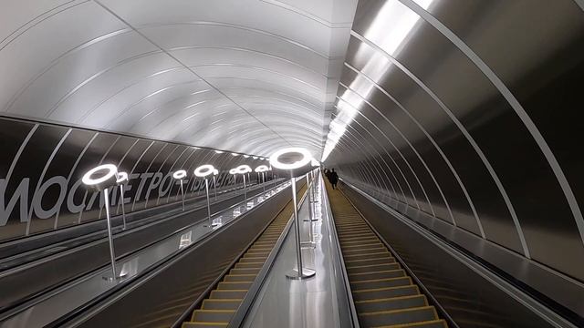 Петя и Киноаппарат. Самый длинный эскалатор Московского Метрополитена. БКЛ Марьина Роща. смотреть онлайн