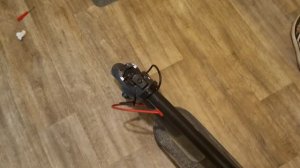 XIAOMI 365 шатается руль. Как убрать люфт руля? Ремонт самоката