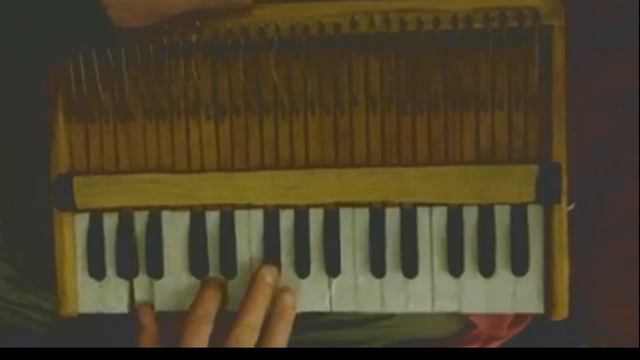 Гоура Арати бхаджан. Аккорды для гармошки. Harmonium class bhajan Goura Arati Sundar Nitai смотреть онлайн