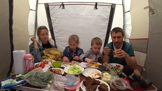 МУКБАНГ КУРИНЫЕ НОЖКИ НА ПРИРОДЕ | MUKBANG CHICKEN LEGS IN NATURE #StepFamily #mukbang #chicken