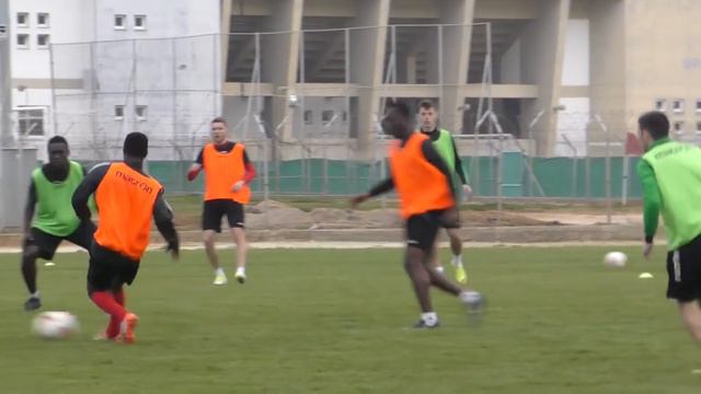 Тренировка на Кипре смотреть онлайн