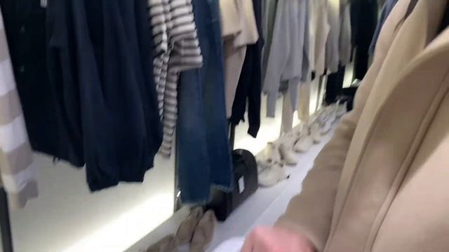 Шоппинг в ZARA | Сравниваем цены с минским ЦУМ | Сколько стоит одеться на весну. смотреть онлайн