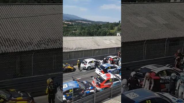 Massive Crash WTCR Vila Real (Portugal) Race 1 [2018-6-23] Mehdi Bennani and Rob Huff смотреть онлайн