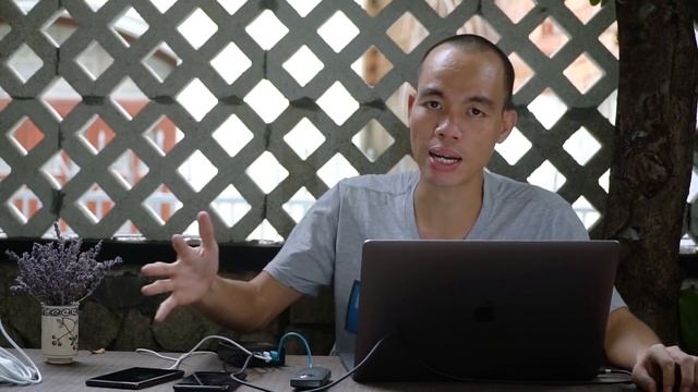 Tinhte.vn | Dùng sạc phụ kiện ngoài cho MacBook qua cổng USB-C смотреть онлайн