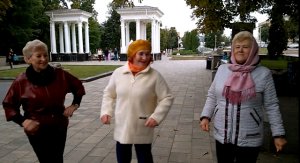 2828 Раздаю даю дая народные песни танцы городской парк фонтан под гармонь гармошка город Орёл Орле