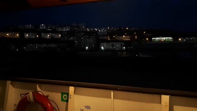 Отходит от порта Холмск! смотреть онлайн