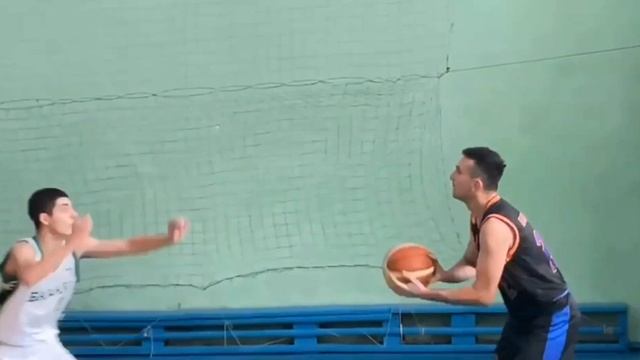 АБЛ. Игровые моменты. Atakers VS Юг смотреть онлайн