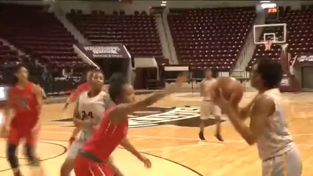 2017 Travis Outlaw Slam Dunk at the Hump highlights: Day One смотреть онлайн