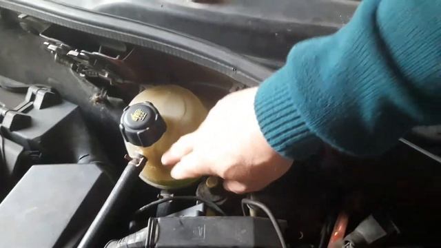 Perdida de agua en motor k4m, SOLUCIONADA! Tutorial. Circuito de refrigeracion de motor perdía agua смотреть онлайн