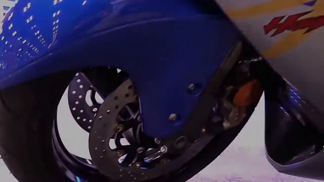 2017 Suzuki GSX 1300R Hayabusa X Special Series Pro Lookaround Le Moto Around The World смотреть онлайн