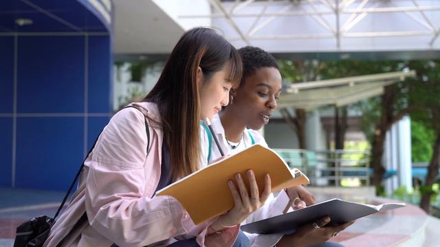 What is the Grammar-Translation Method of Teaching ESL/EFL?: Learn about this old-school approach! смотреть онлайн