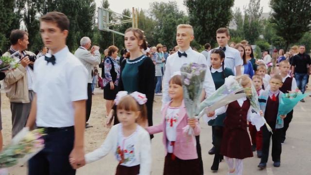 Выпускники, 11-Б класс. Выпуск 2018 смотреть онлайн