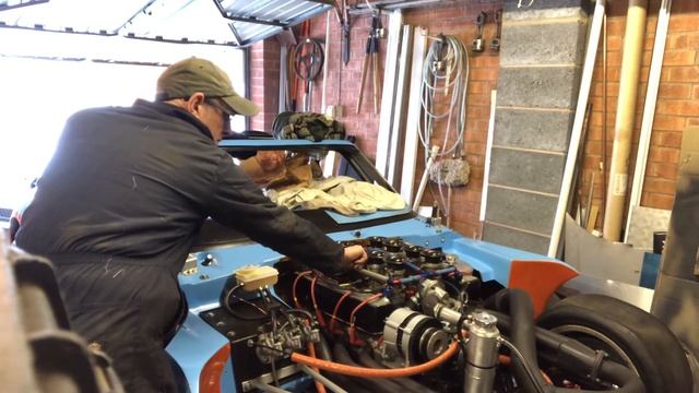 TVR Tuscan Challenge Rover V8 Cold Start смотреть онлайн