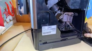 Как снять Разобрав заклинивший заварной блок Мелитта / Нивона / Милле