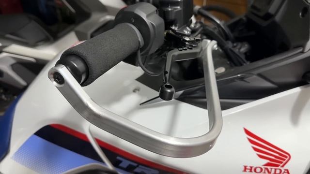 An Alternative to Traditional Crash Bars смотреть онлайн