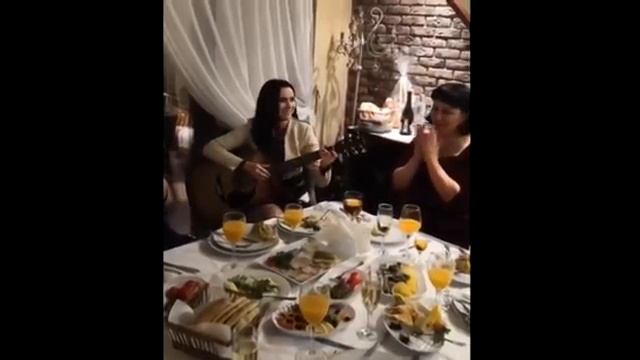 Инна Вальтер.Посиделки после концерта .ДР Марины Ибеевой. Мафик смотреть онлайн