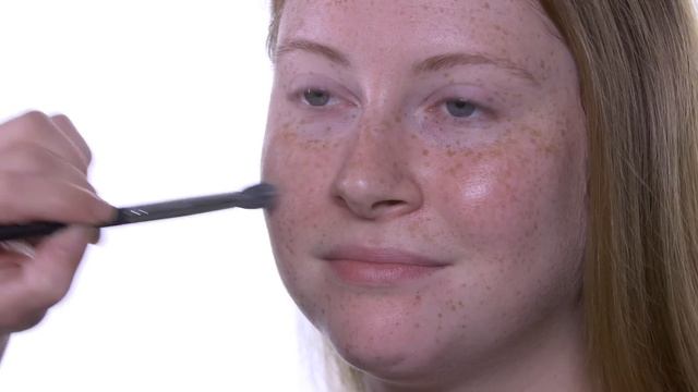 HOW TO: Foundation For Freckled Skin | MAC Cosmetics