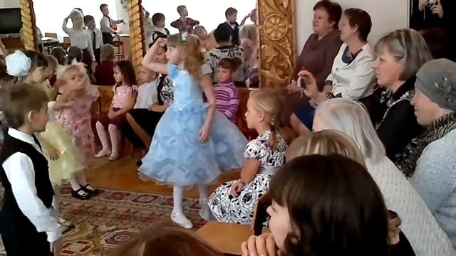 004.mp4морские танцы смотреть онлайн