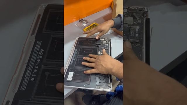 Apple MacBook Battery Replacement Service: Extend Your Device's Lifespan смотреть онлайн