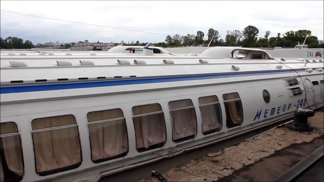 Метеор 240, Метеор 249, Восход 74 в Казани 8 07 2015г смотреть онлайн