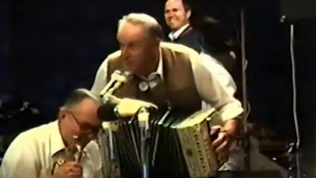 Christy Hengel: Midnight Waltz смотреть онлайн