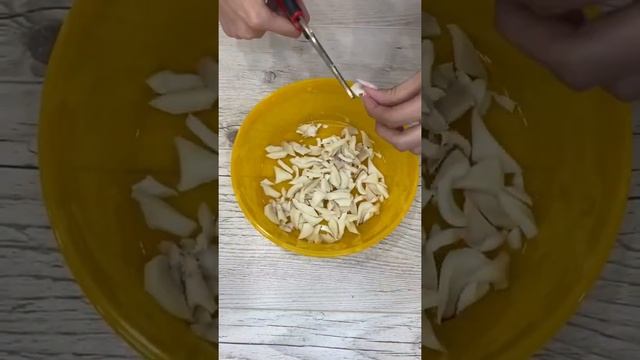 Простой рецепт салата с кальмаром смотреть онлайн