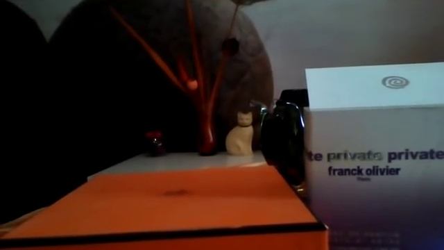 PERLE NOA/CACHAREL/ жемчужина.  PRIVAT/FRANCK OLIVIER/ Фиолетовая ракушка