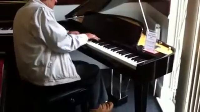 Classenti GR1 Digital Baby Grand Piano Video смотреть онлайн