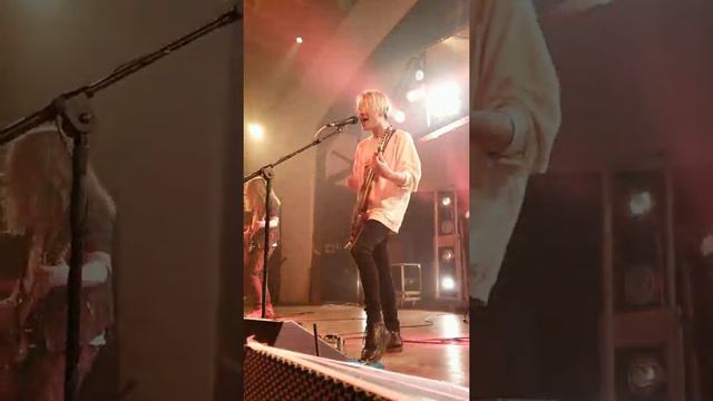 Badflower-Die смотреть онлайн