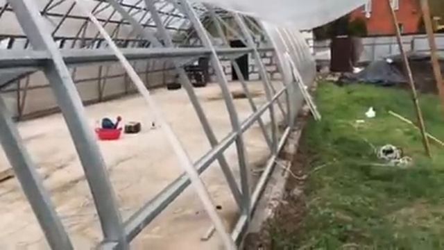 ПРОБЛЕМА С ЖАРОЙ В ТЕПЛИЦЕ РЕШЕНА ?????? смотреть онлайн