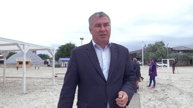 Центральный пляж в Межводном готовится к встрече отдыхающих смотреть онлайн