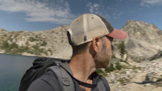 SAWTOOTH LAKE TRAIL AND ALPINE PEAK: BEST HIKE & SUMMIT IN IDAHO’S SAWTOOTH MOUNTAIN RANGE смотреть онлайн