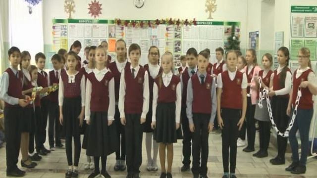 "Волшебники добра". Новогодний флешмоб "Гирлянда счастья" смотреть онлайн