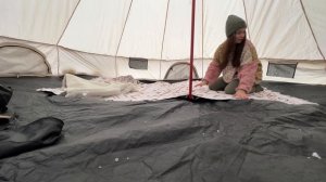 Тест новой палатки с печкой в зимнем лесу