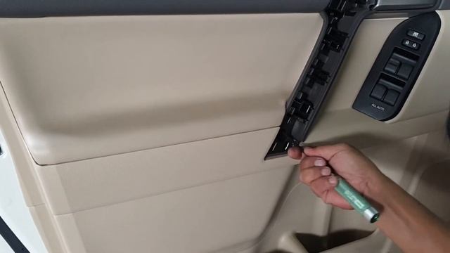 LC Prado front door panel removal смотреть онлайн