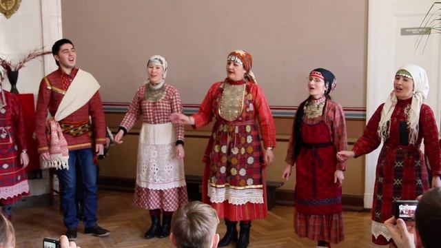 Mari ja udmurdi vastlapidu VõiArnja - Jumšan gur esinemine смотреть онлайн