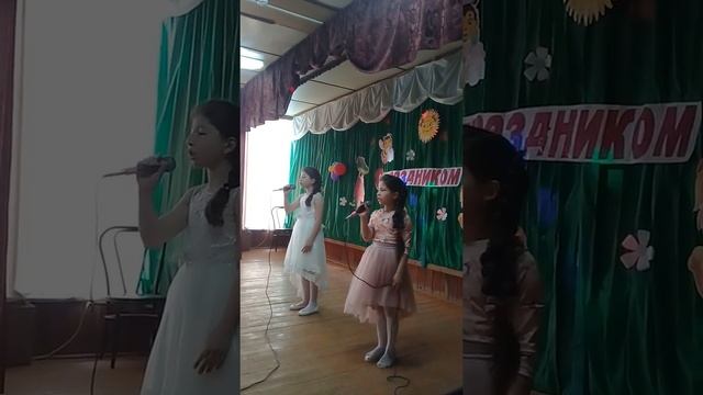Белые голуби.В исполнение Алины и Залины Ахметовых смотреть онлайн