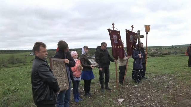 Освещение поклонного камня на месте разрушенного Храма. д. Новотроицкое смотреть онлайн