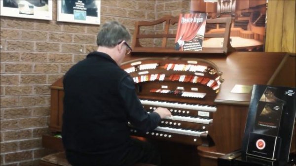 Leith Demonstrates the Allen George Wright theatre organ at Prestige Pianos and Organs