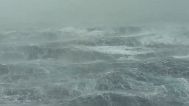 Storm in Pacific Ocean/Шторм в Тихом океане смотреть онлайн