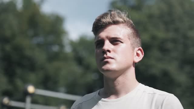 #ЯНАСТОЯЩИЙ ПАРКУР смотреть онлайн