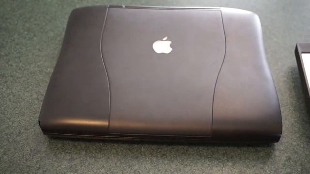 1999 Macintosh Powerbook G3 (Lombard) Laptop...is it worth buying in 2018? смотреть онлайн