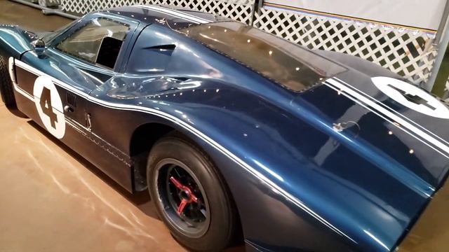 1967 Ford GT40 Mark IV. This car raced in the 24 hours of LeMans. смотреть онлайн