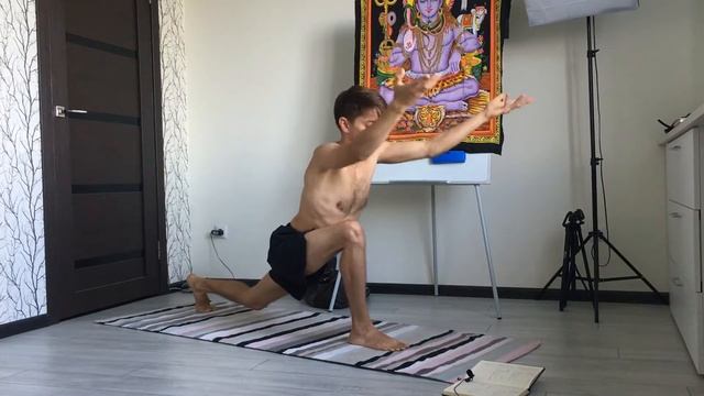 ЙОГА УТРО / Легкий 9 /190820 смотреть онлайн