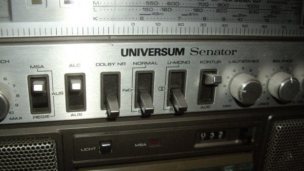 UNIVERSUM SENATOR CTR 2312M слушаем смотрим