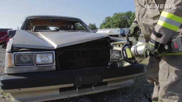 Extrication Training | Engine Access & 12v Disconnect | Genesis Rescue смотреть онлайн