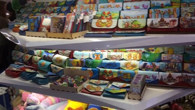 Гуляем по галерее / Труселя в пайетках / Немного "NYX", РИВ ГОШ, "ГАЛАМАРТ" / НОВОГОДНИЙ БАЗАР. смотреть онлайн