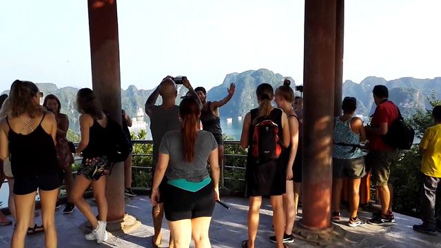 Круиз по бухте Халонг (2 дня 1 ночь) смотреть онлайн